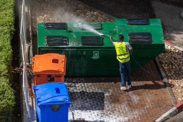 Best Garage Pressure Washing  in Bellwood, PA